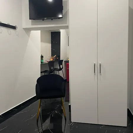 La Stanza Del Viaggiatore アパート パレルモ